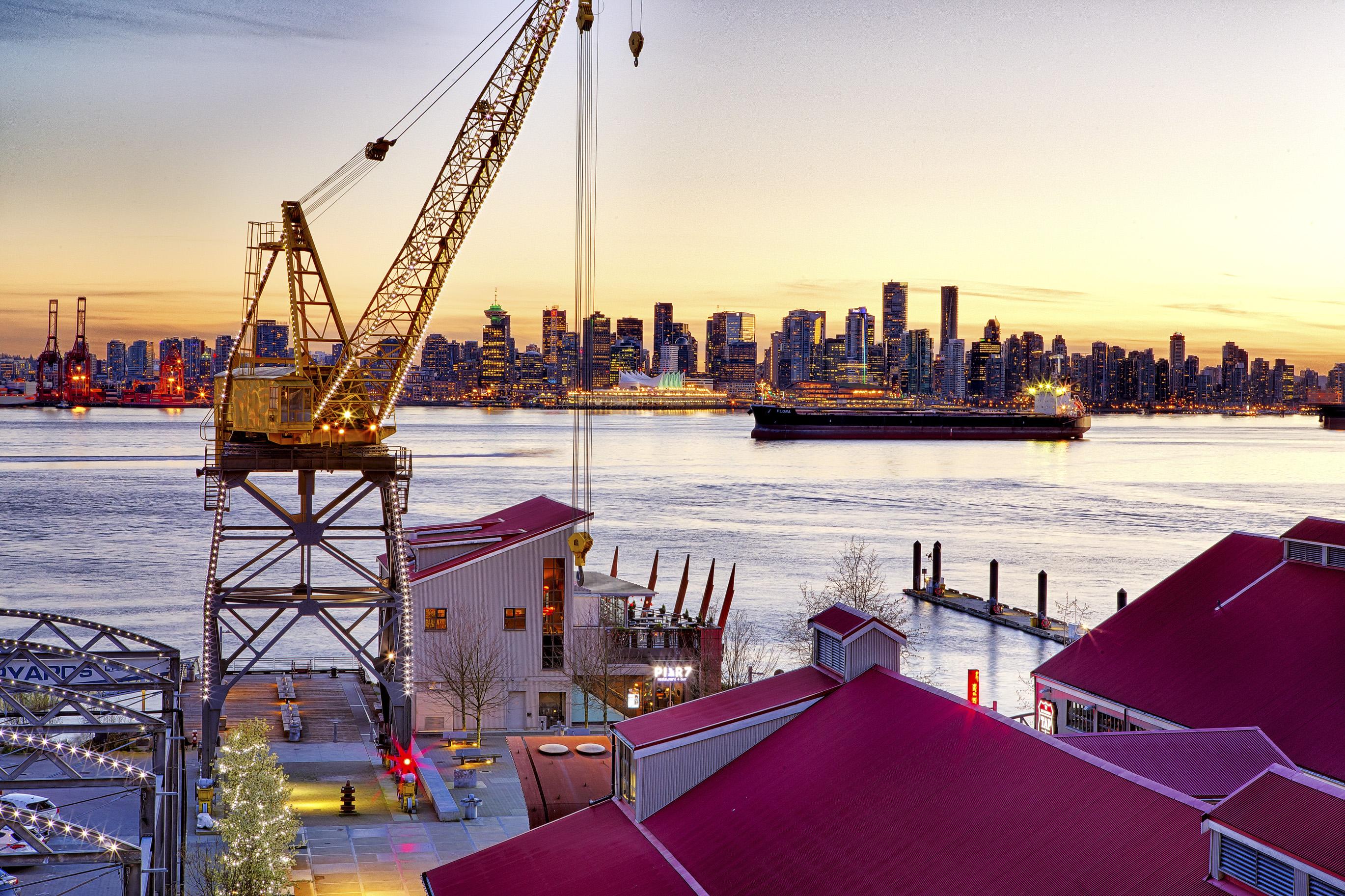 Pinnacle Hotel At The Pier North Vancouver Exterior foto