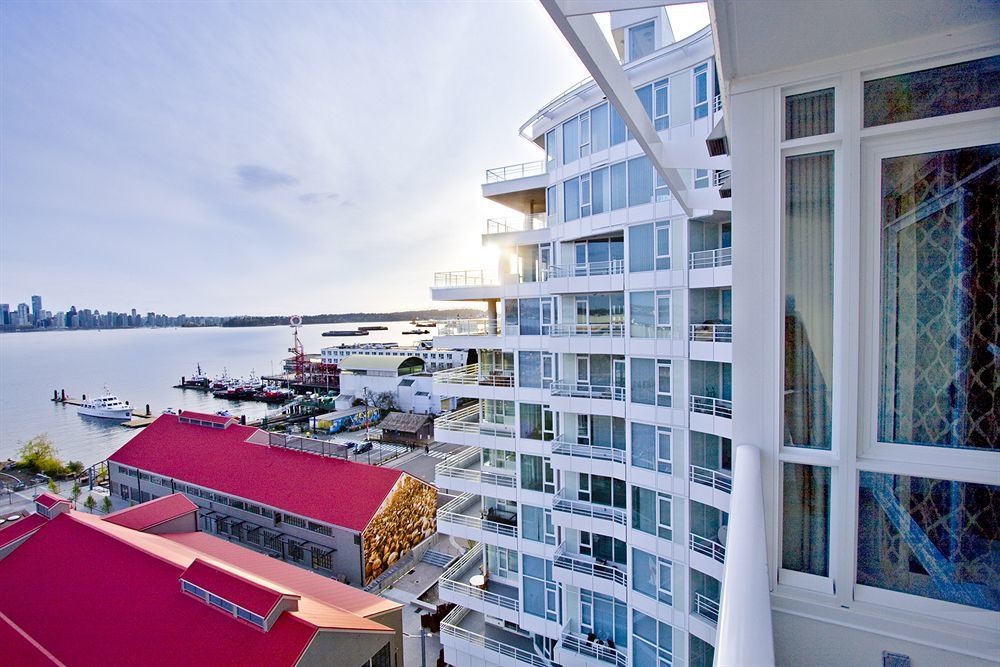 Pinnacle Hotel At The Pier North Vancouver Exterior foto