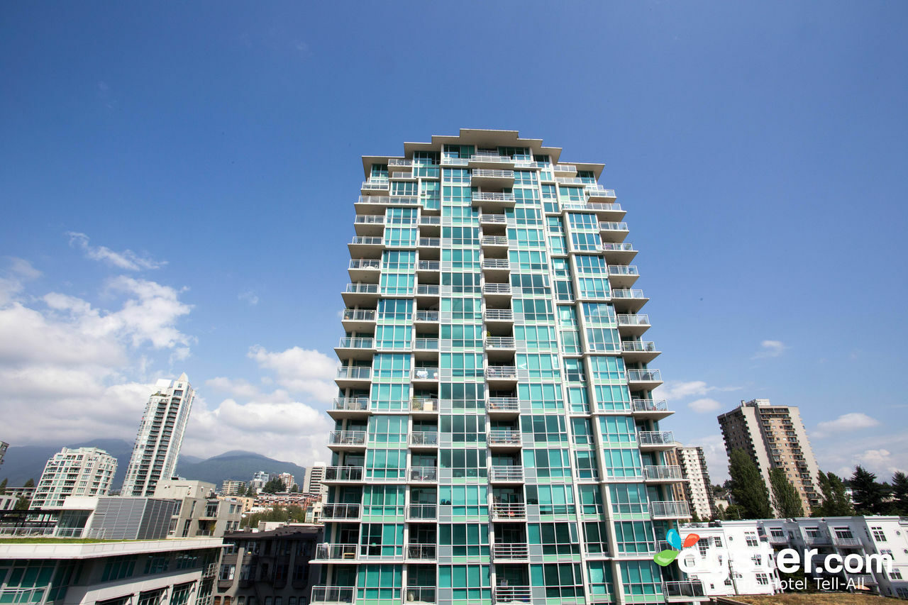 Pinnacle Hotel At The Pier North Vancouver Exterior foto